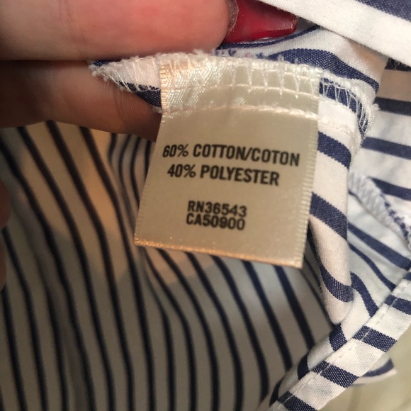 Van Heusen Casual Button Down Size Medium - Picture 7 of 8